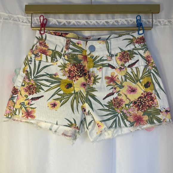 Banjara Mid Rise Floral Shorts - Picture 1 of 7